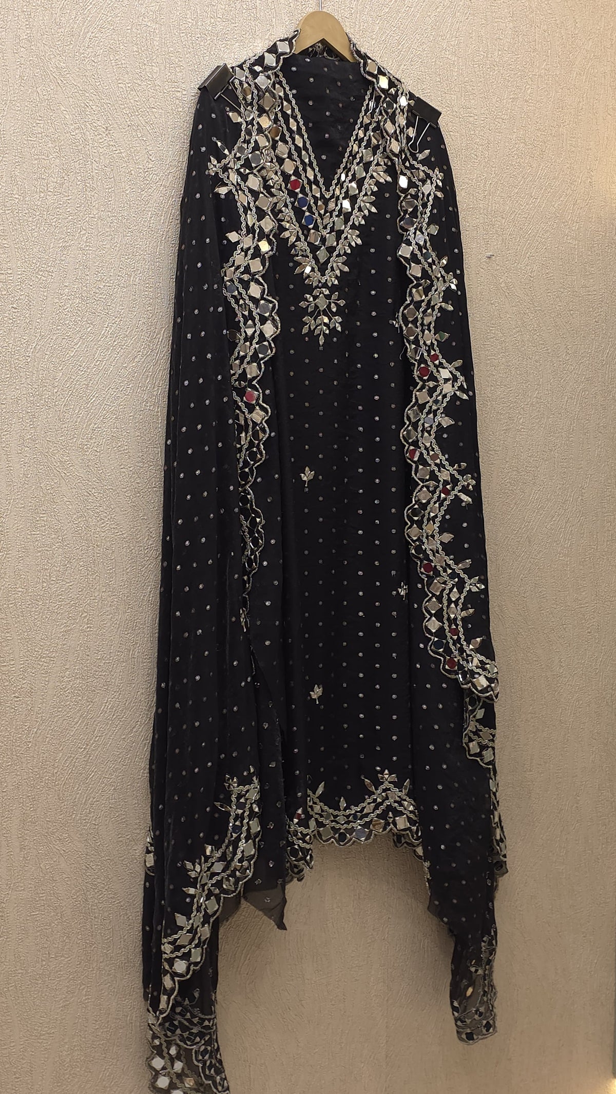 Banarasi Chinnon Butti Mirror Work Suit