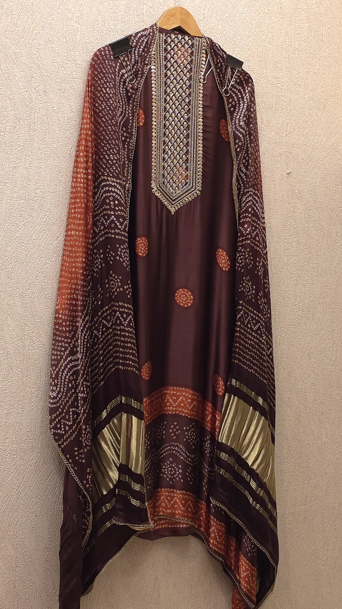 Gajji Silk 20.O with Golden Weave Border