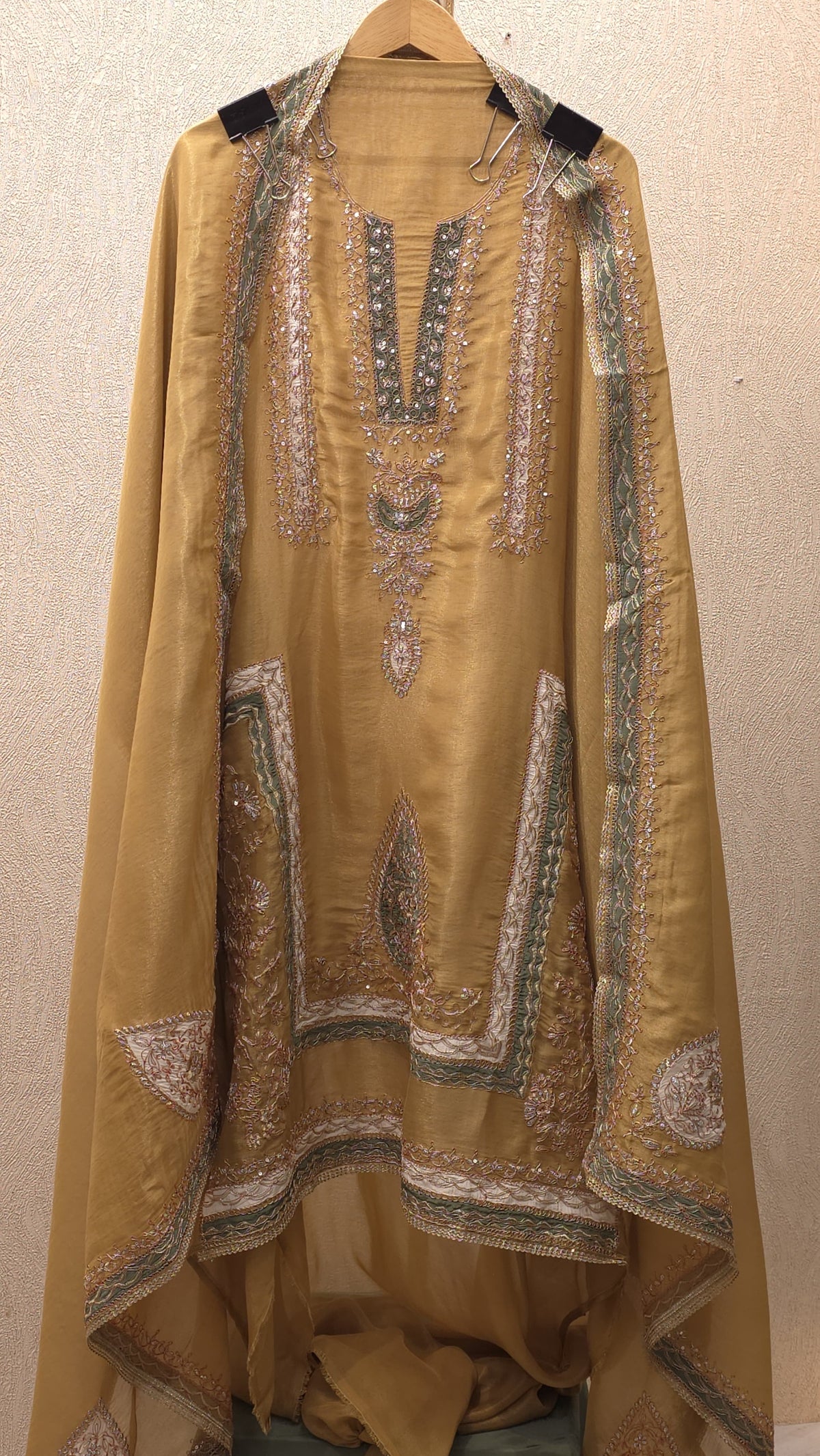 Celebrity Designer Inspired 9.0 (Nidhe Tholia)
