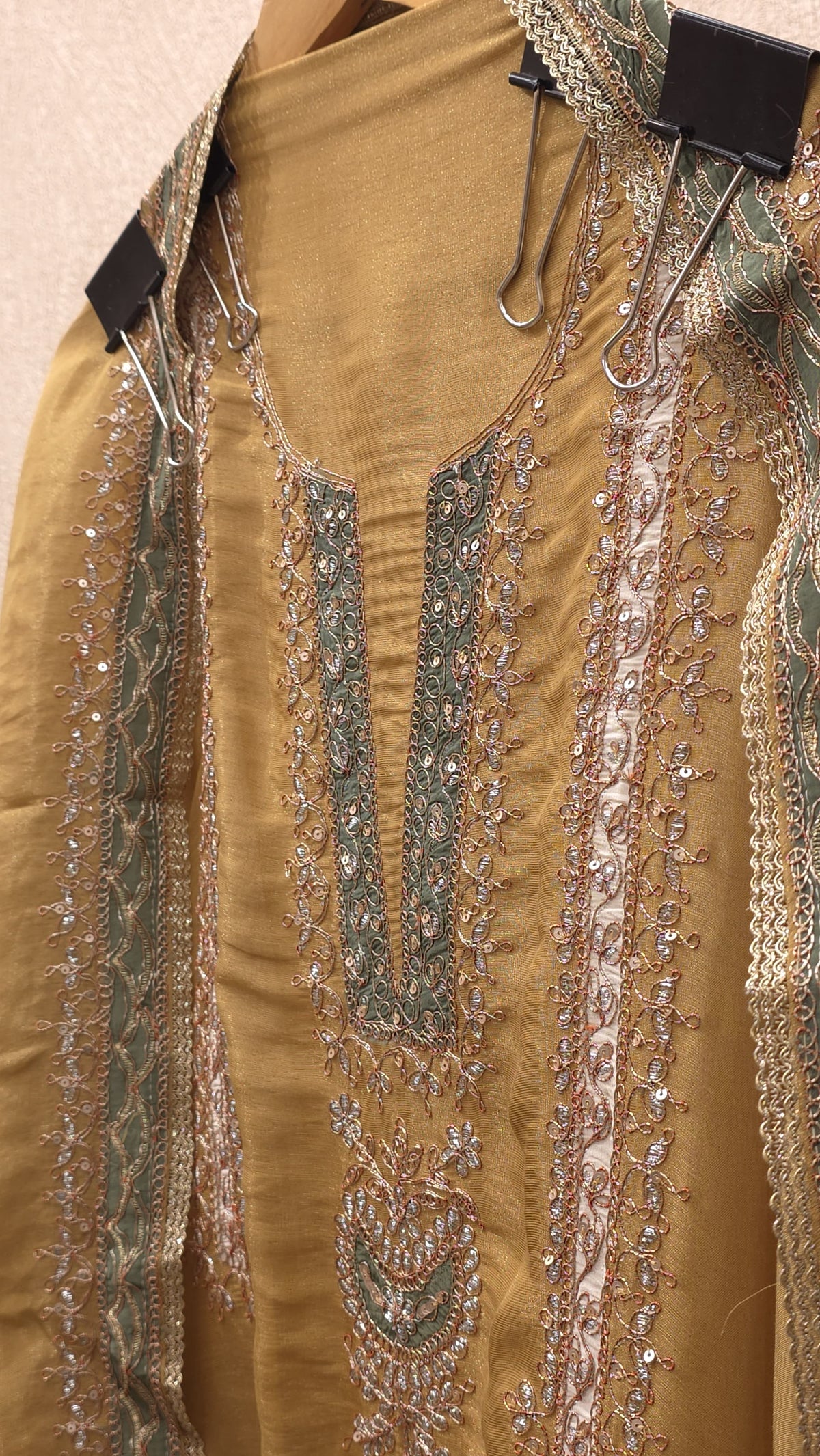Celebrity Designer Inspired 9.0 (Nidhe Tholia)