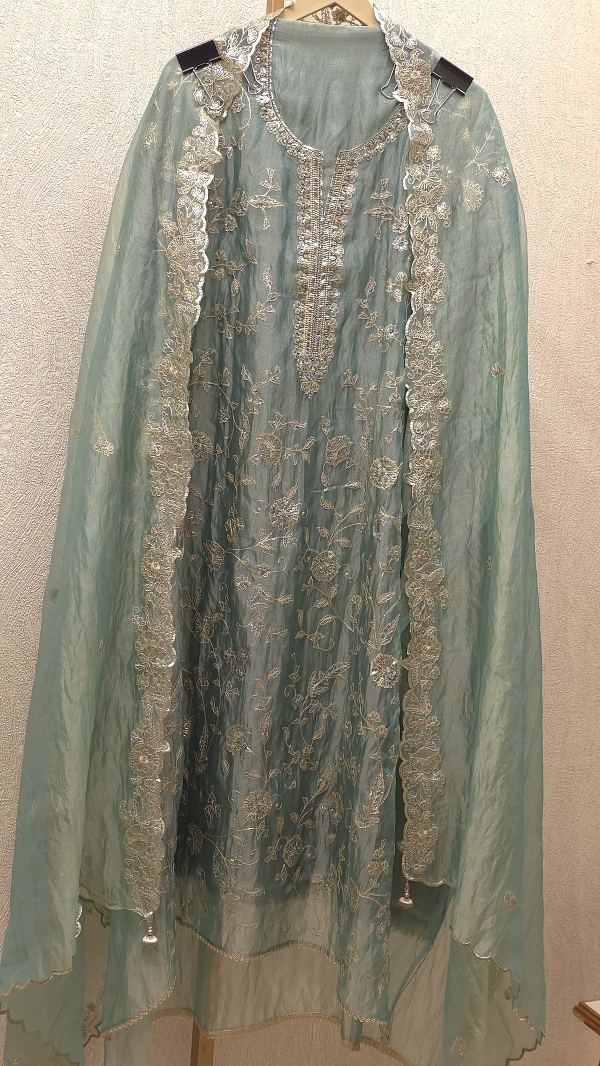 luxurious Pure Tissue Matte Gold Pitta Suit