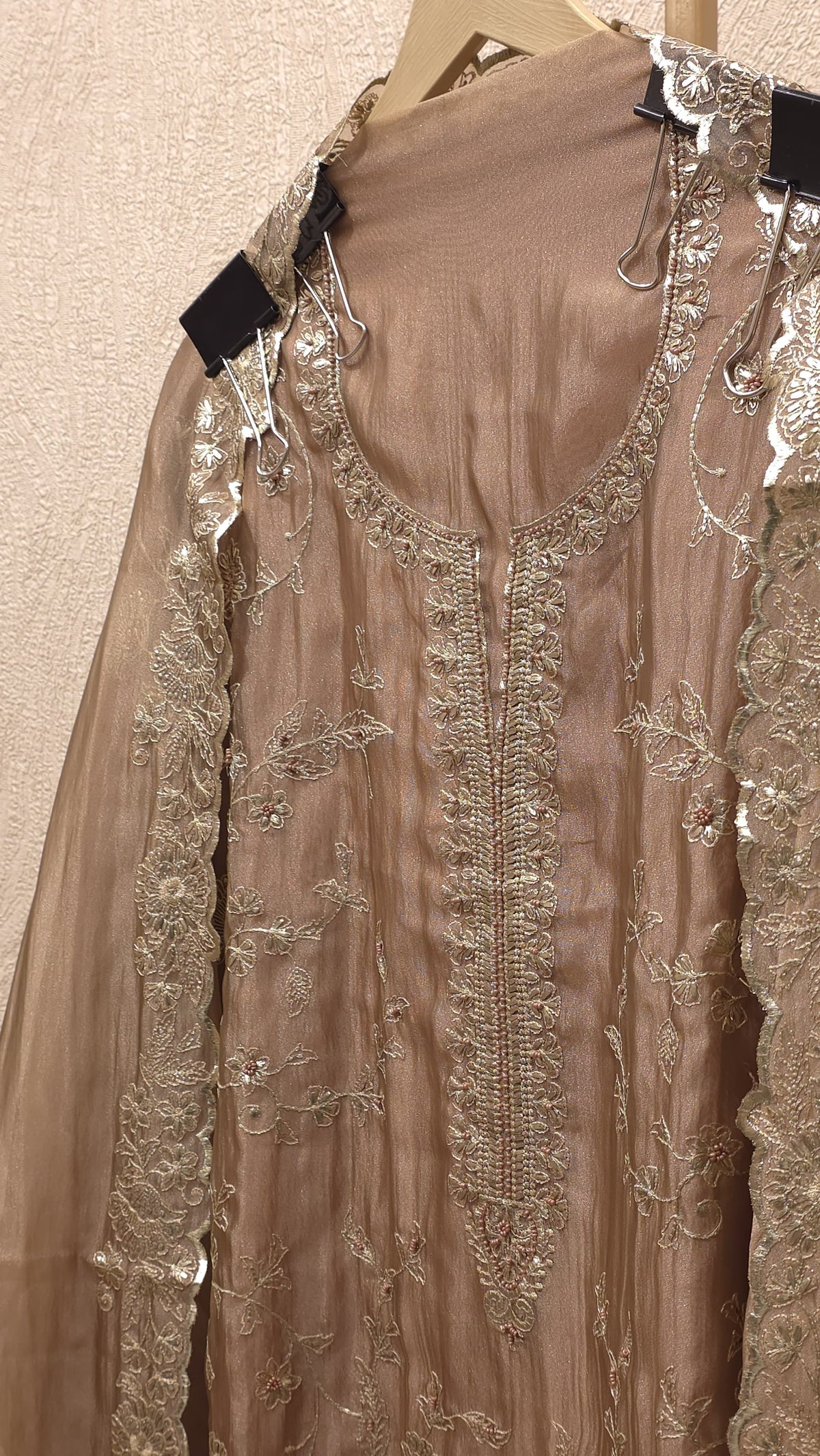 luxurious Pure Tissue Matte Gold Pitta Suit