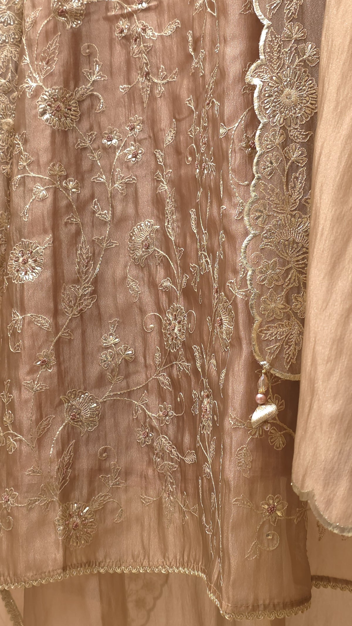 luxurious Pure Tissue Matte Gold Pitta Suit