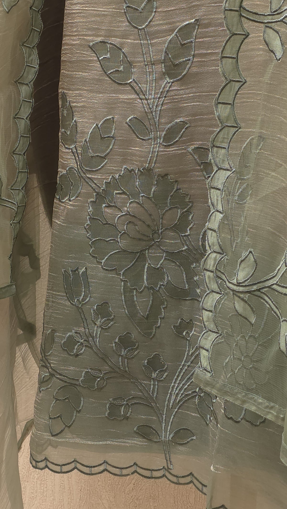 Applique & Threadwork Tissue Suit 4.O