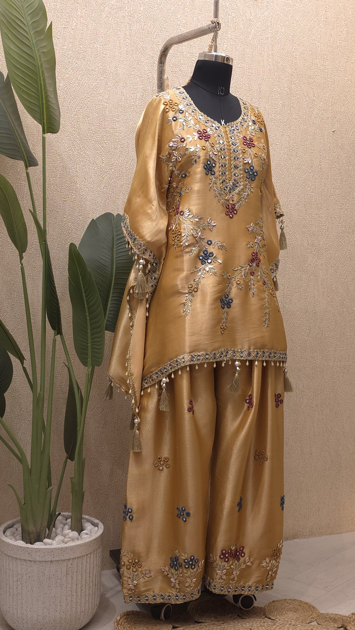 Readymade Short Kaftan With Farshi Salwar
