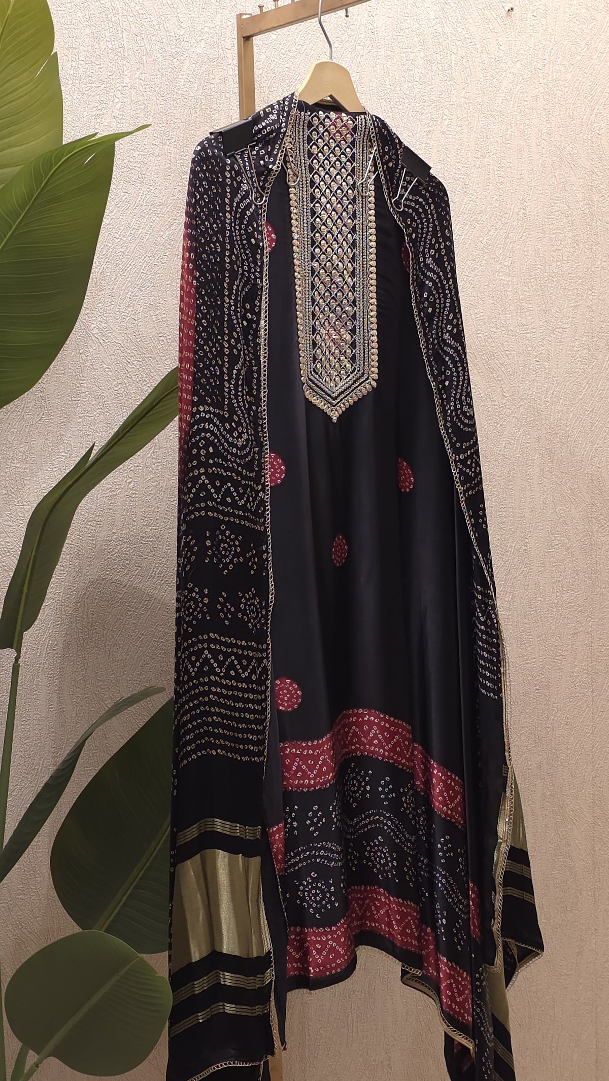 Gajji Silk 20.O with Golden Weave Border