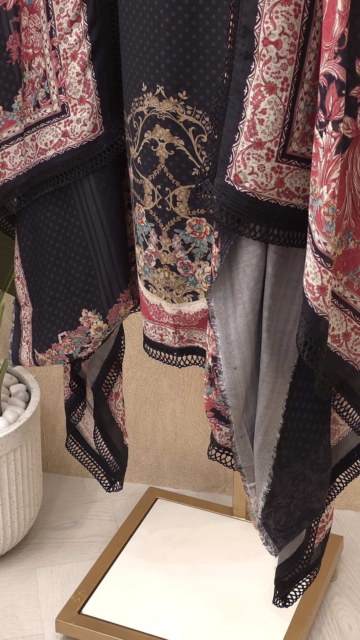 Pakistani Prints – Pure Muslin Suit
