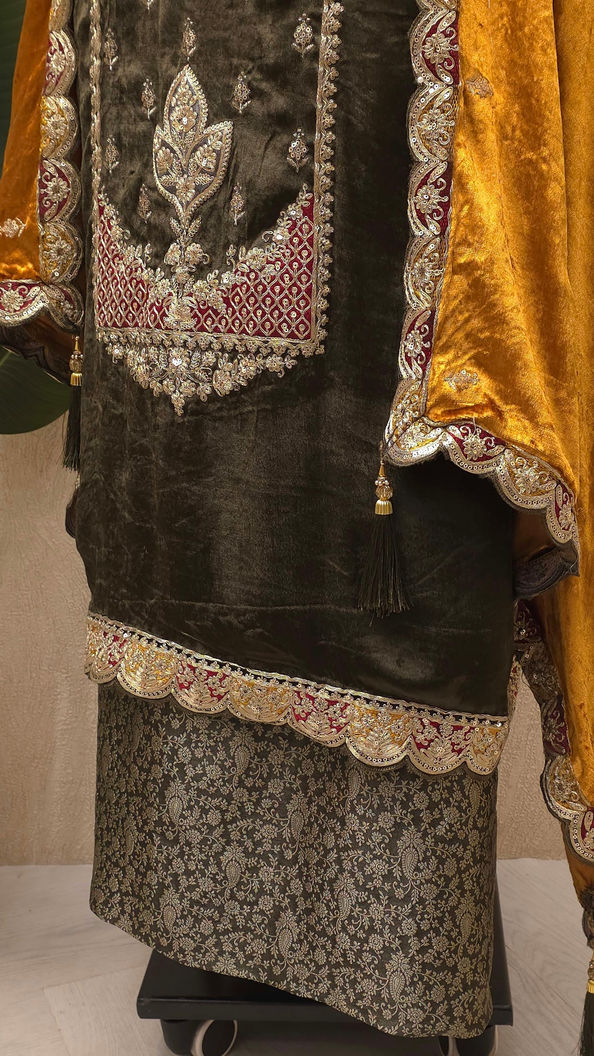 Velvet -Odhni Suit 3.O