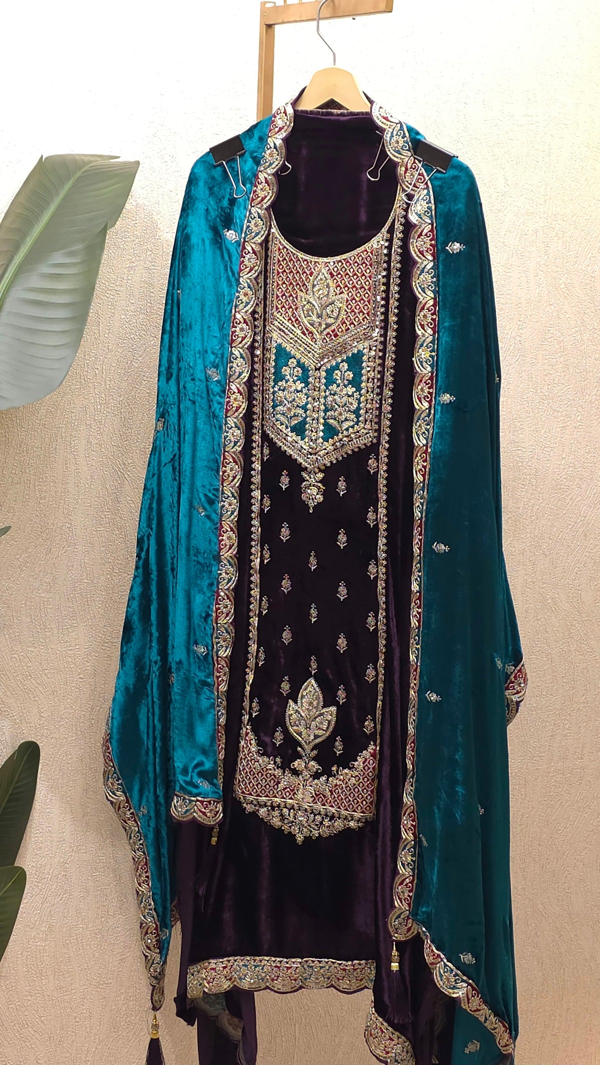 Velvet -Odhni Suit 3.O