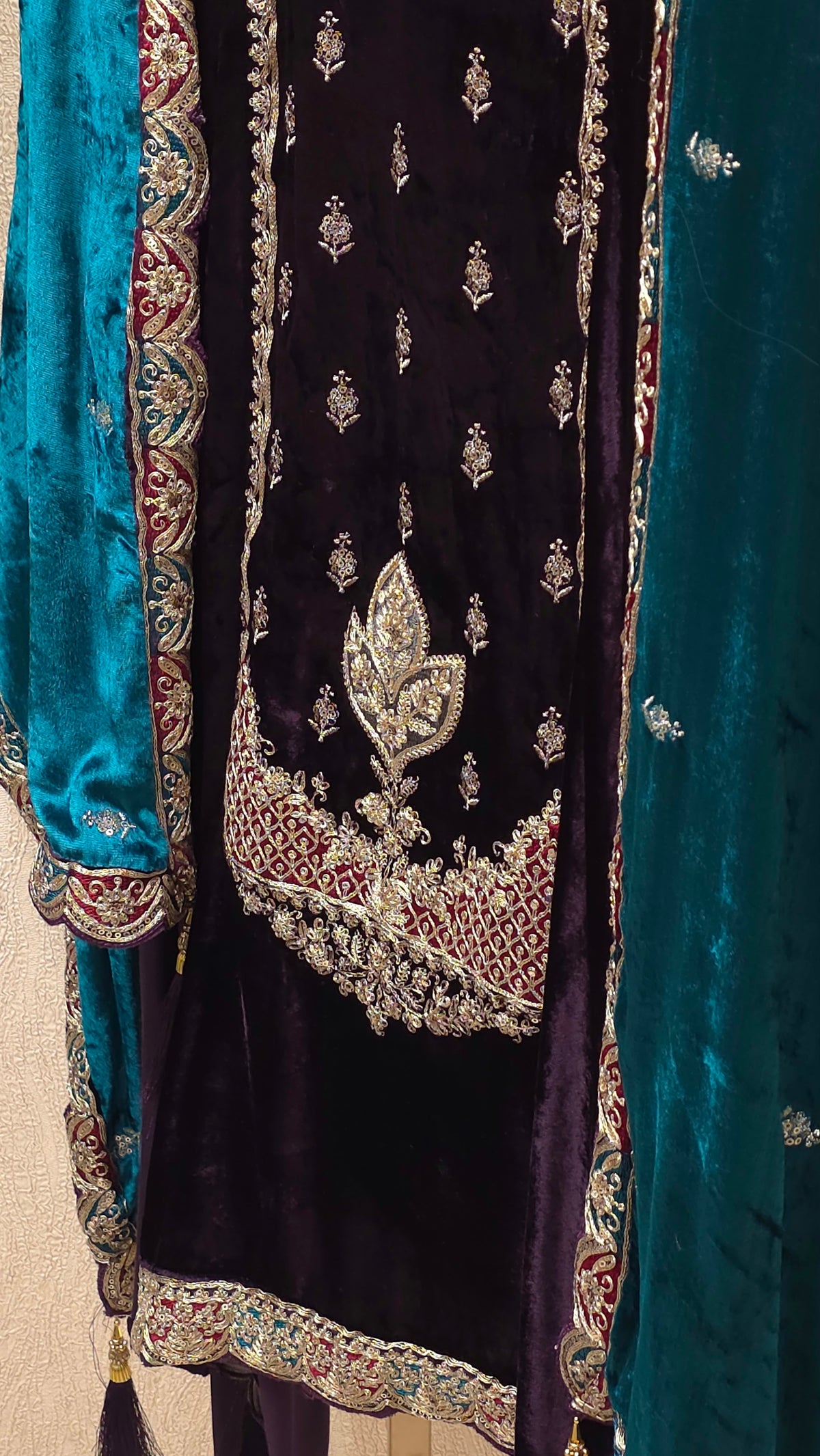 Velvet -Odhni Suit 3.O