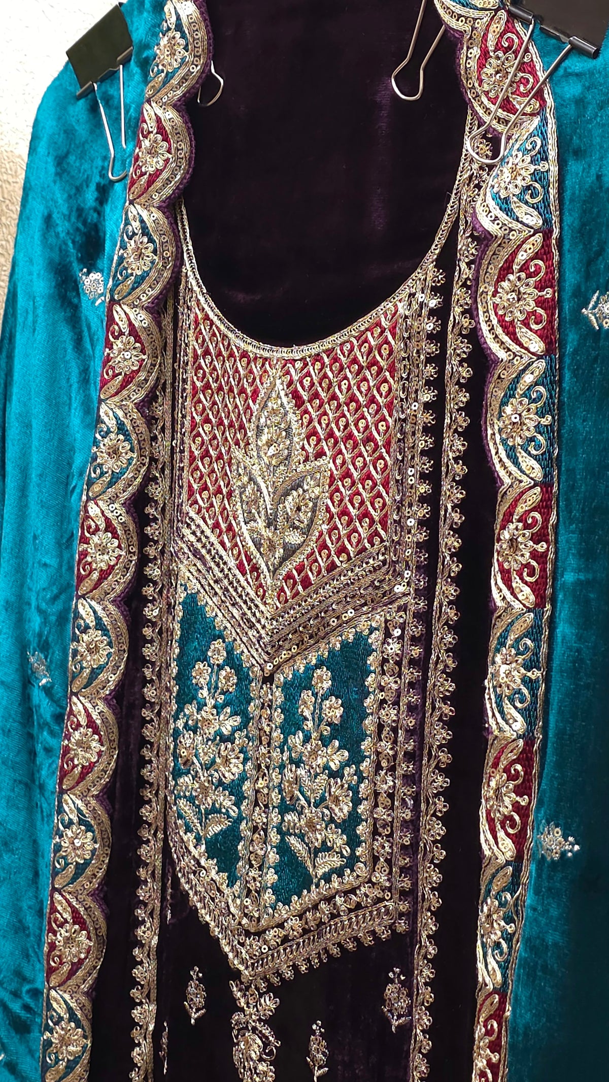 Velvet -Odhni Suit 3.O