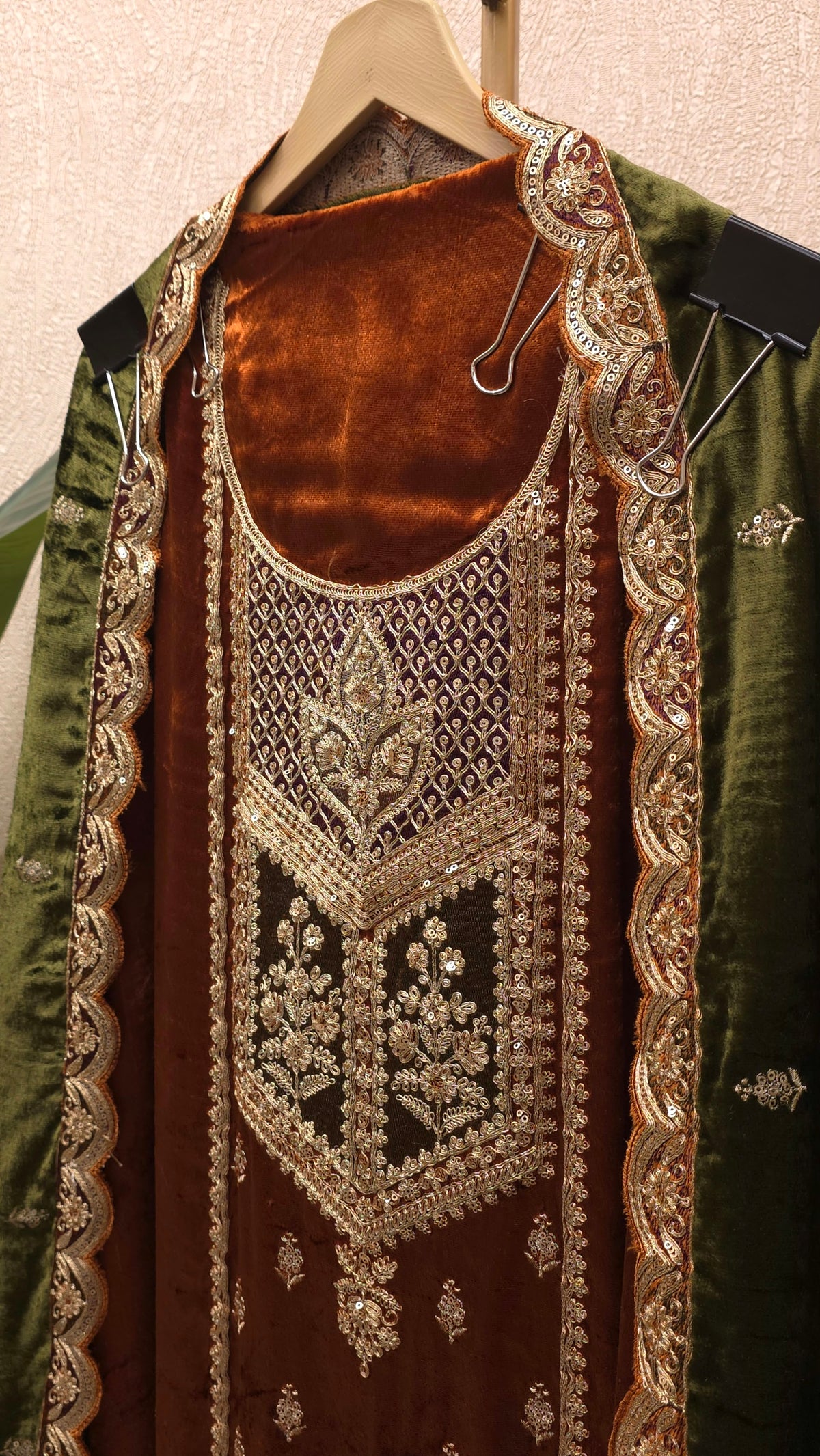 Velvet -Odhni Suit 3.O