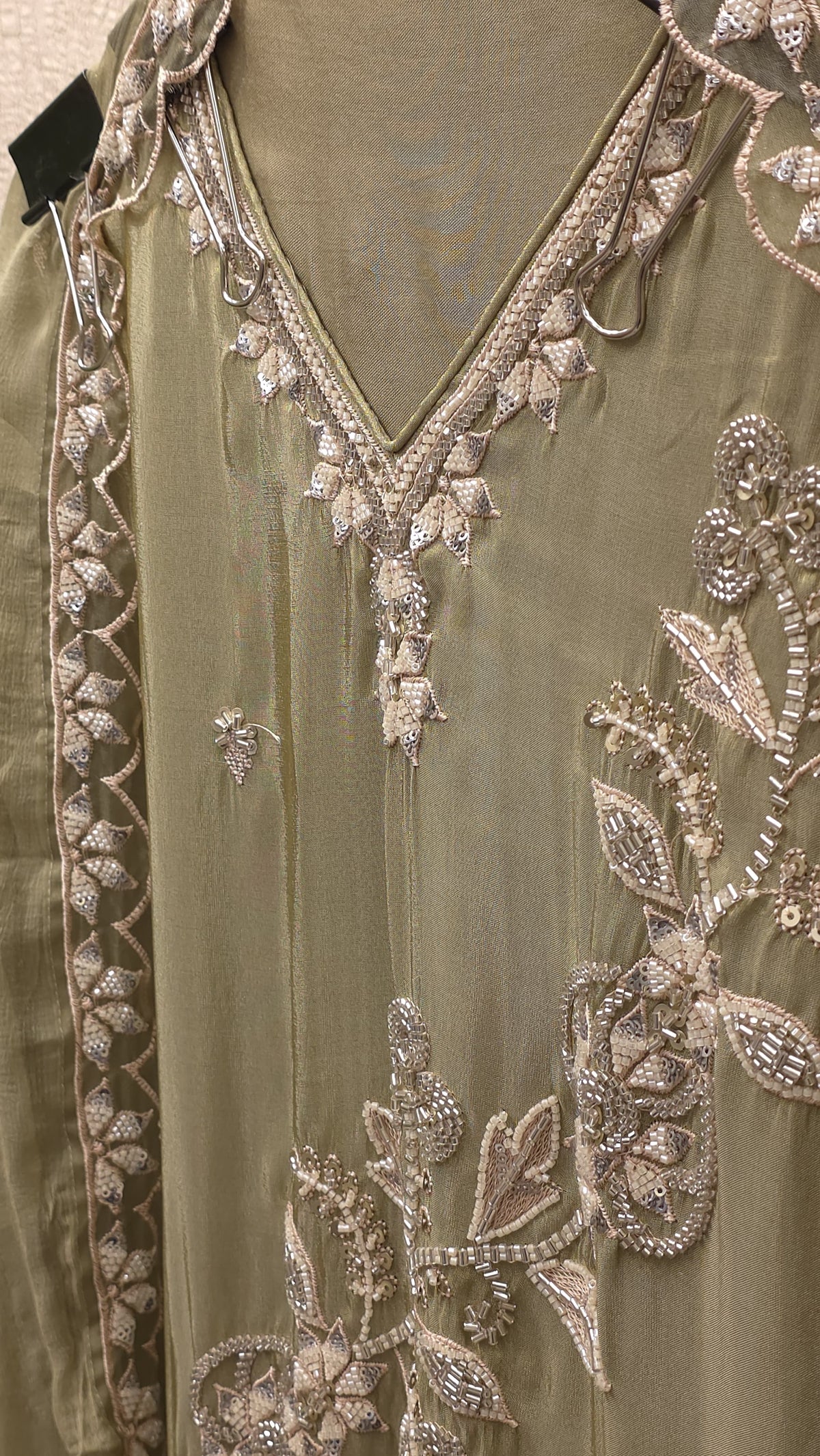 Designer Soft Tissue Embroidered Suit