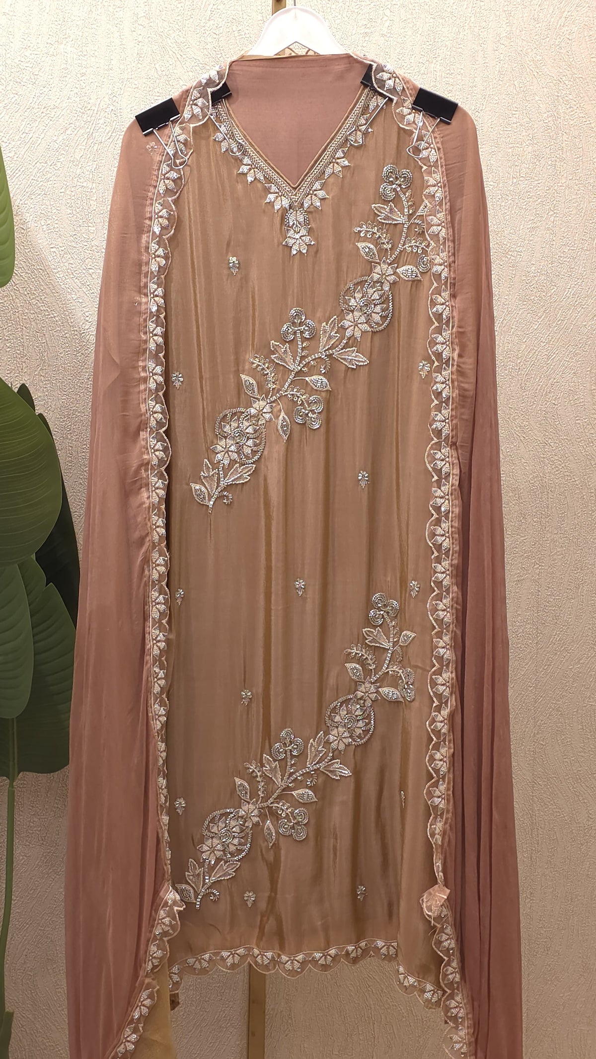 Designer Soft Tissue Embroidered Suit