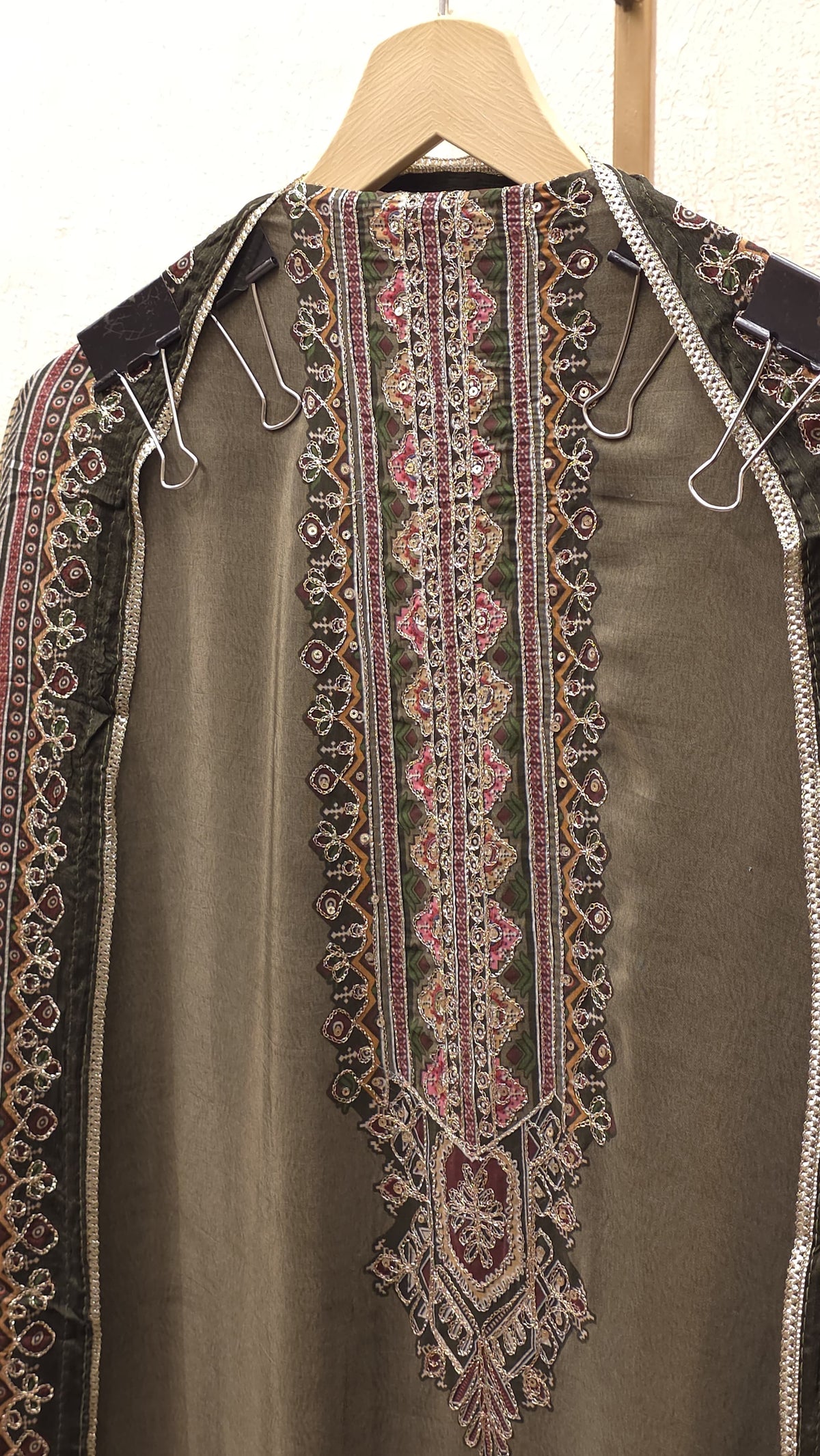 Crepe Zari-Ari Embroidery Suit 2.O