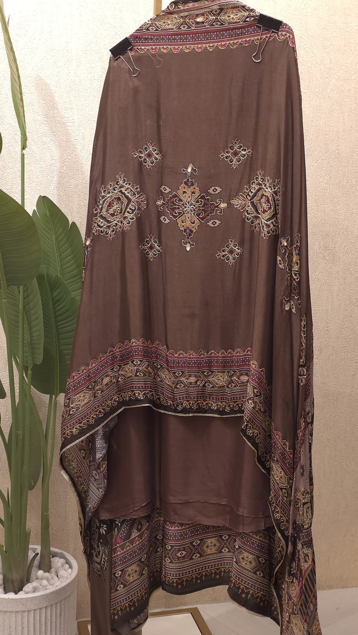 Crepe Zari-Ari Embroidery Suit 2.O