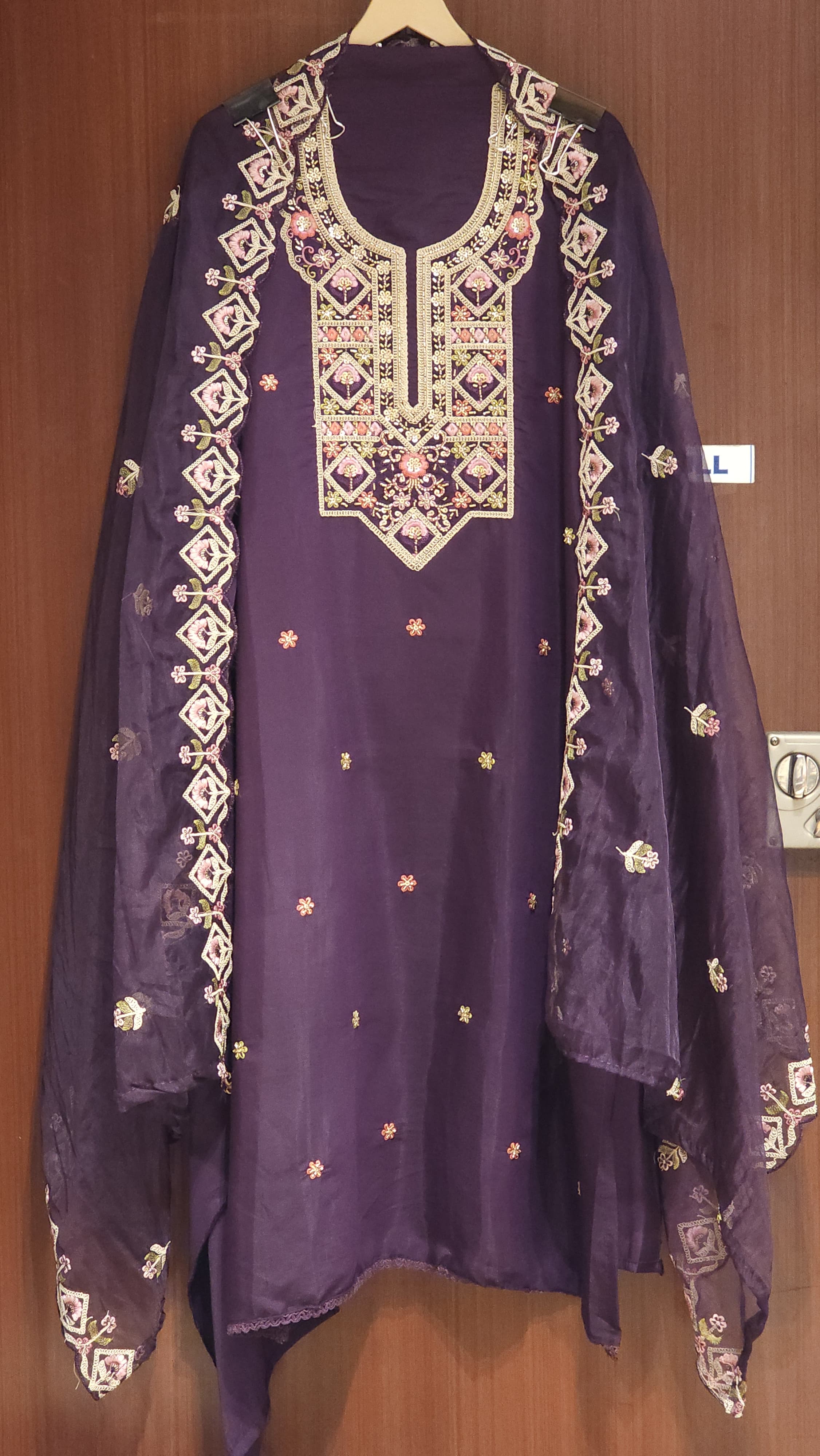"Calcutta" Inspired, Modal Masleen Suit