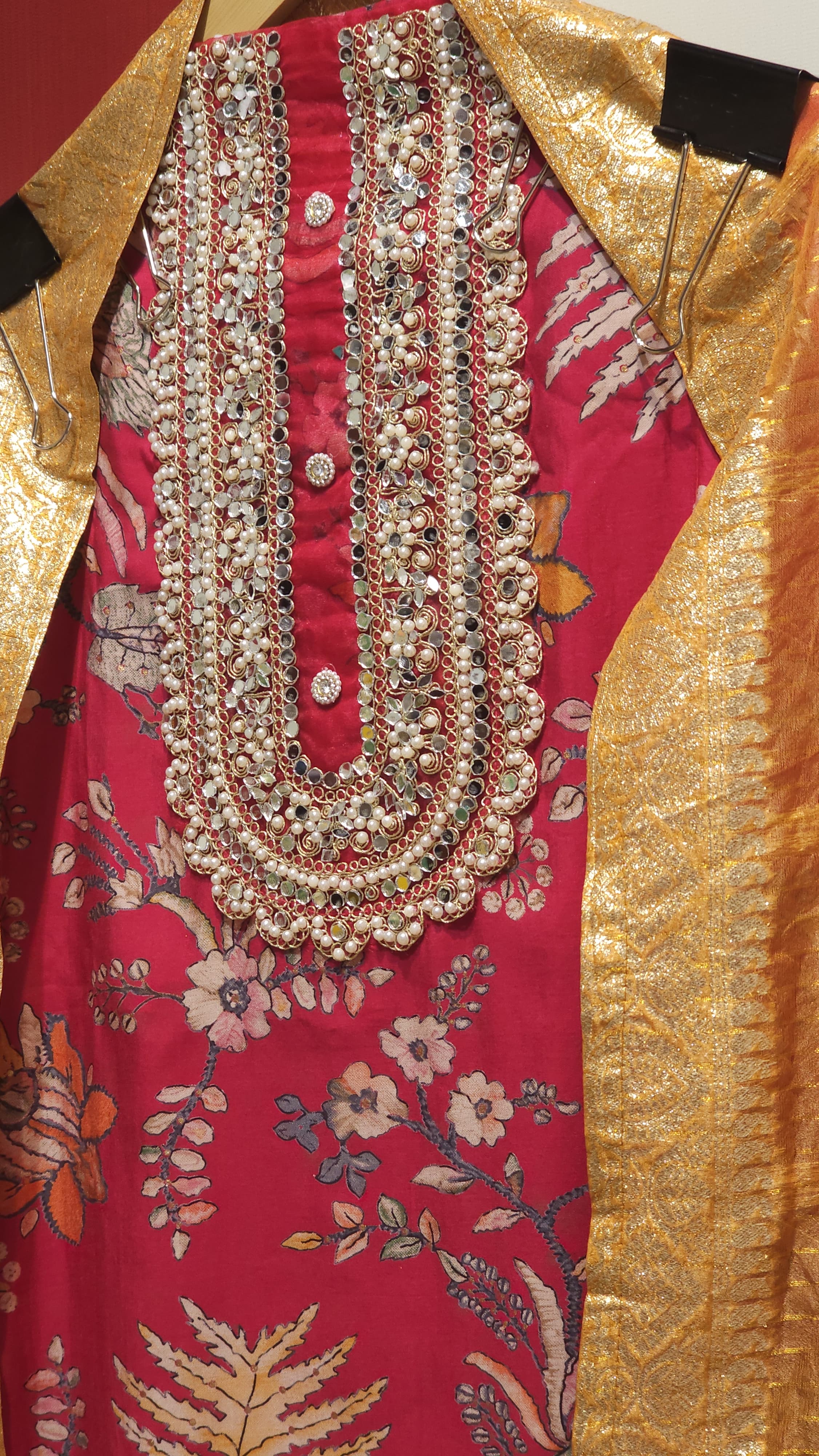 Modal Muslin with Banarasi Tissue Drape