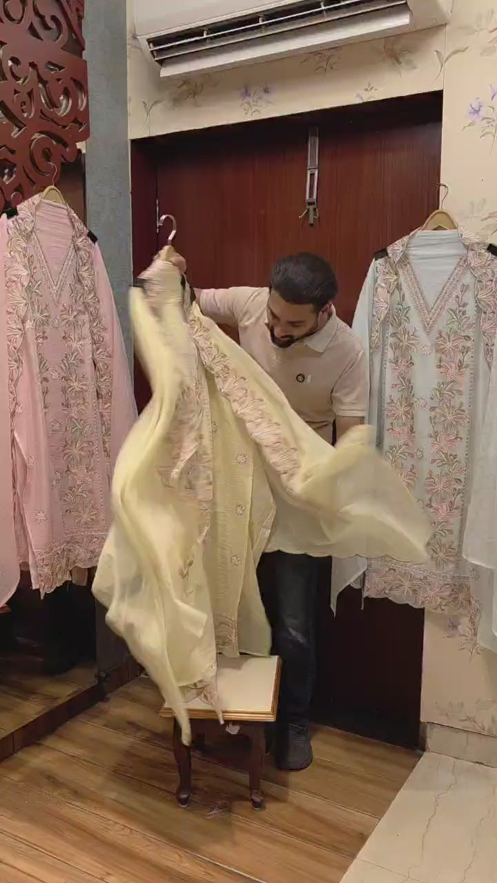 Mul Chanderi Suit - V neck & Panel Style Threadwork