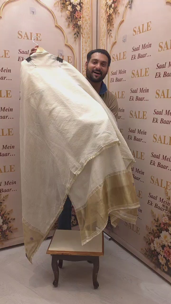 Viral Banarasi Pure Mul Suit now in Jamdani
