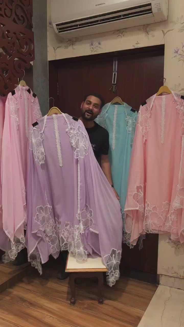 Mul Cotton Suit With Applique & Crochet Detailing