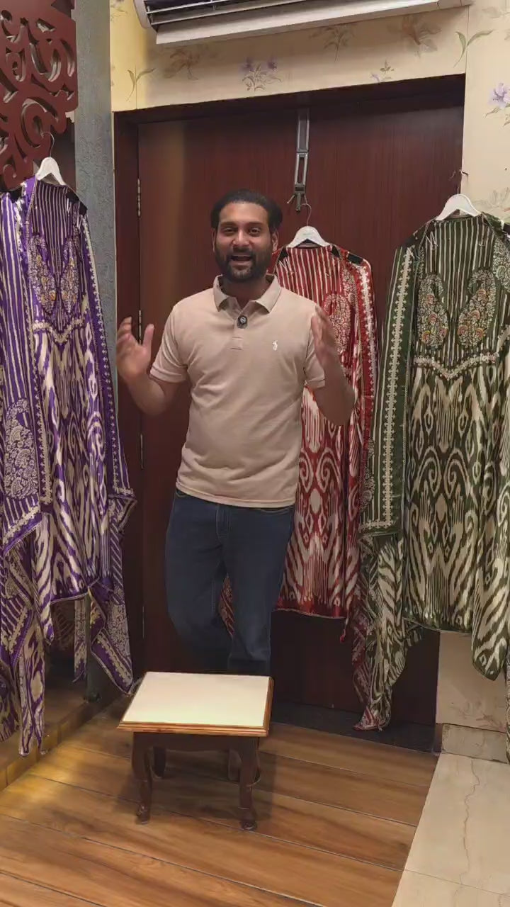 Gaji Silk 15.O with Ikat & Paisley Print