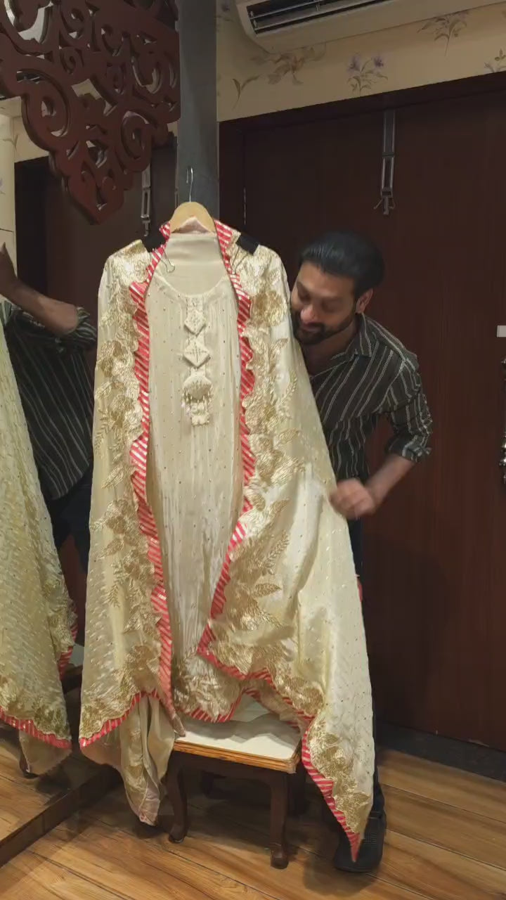 Bold Borders, Heavy Dupatta, Graceful Suit
