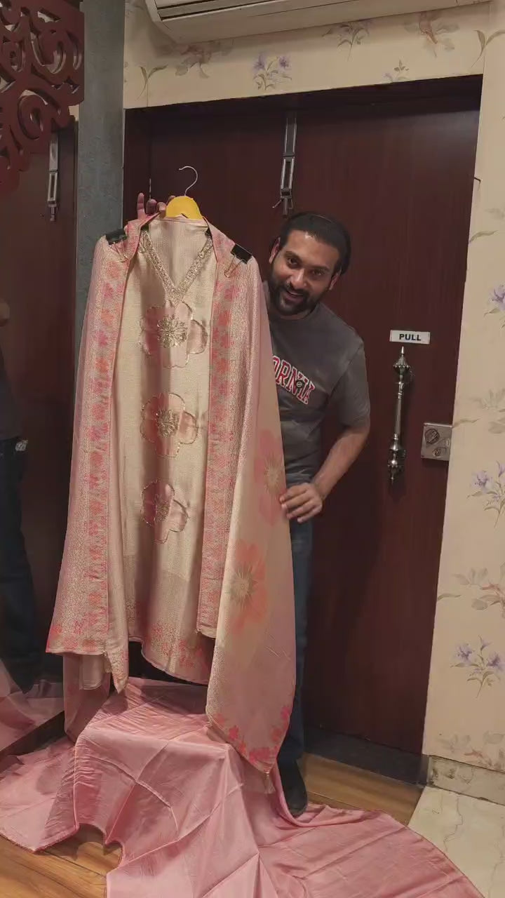 Brocade Silk Suit, Brush-Effect Print Edition ( Elegant handwork)