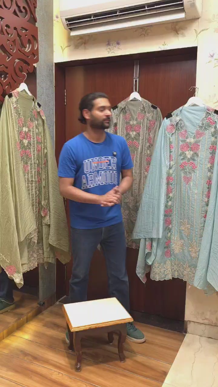 Elegant Mul Chanderi Suit in Threadwork