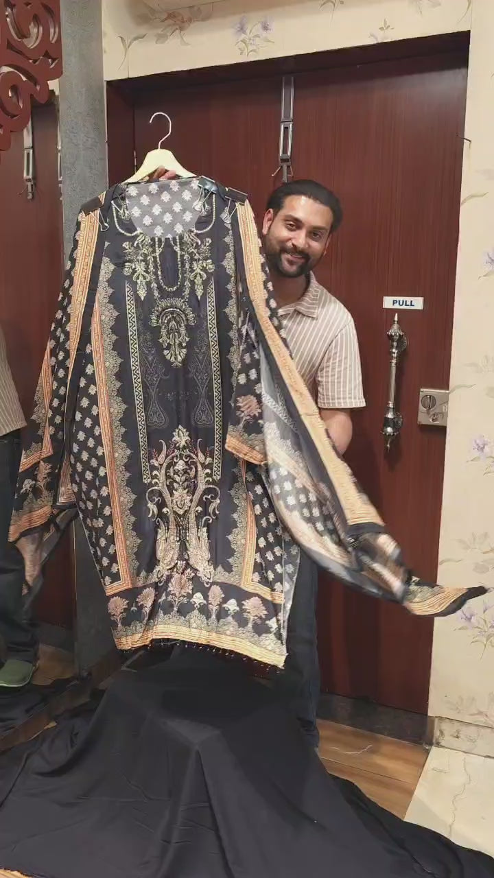 Black Muslin – Pakistani Print Edit